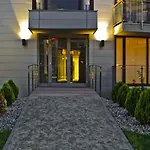 Triton Park By P&o Serviced *